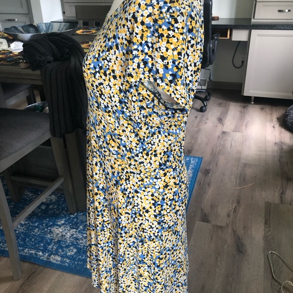 Michael Kors Floral Dress - Picture 4 of 7